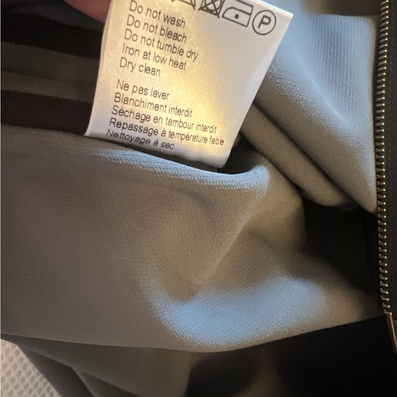 EURO Bruns Bazzar Elegant Gray Women's Skirt with detailed zipper on the back - Picture 7 of 8